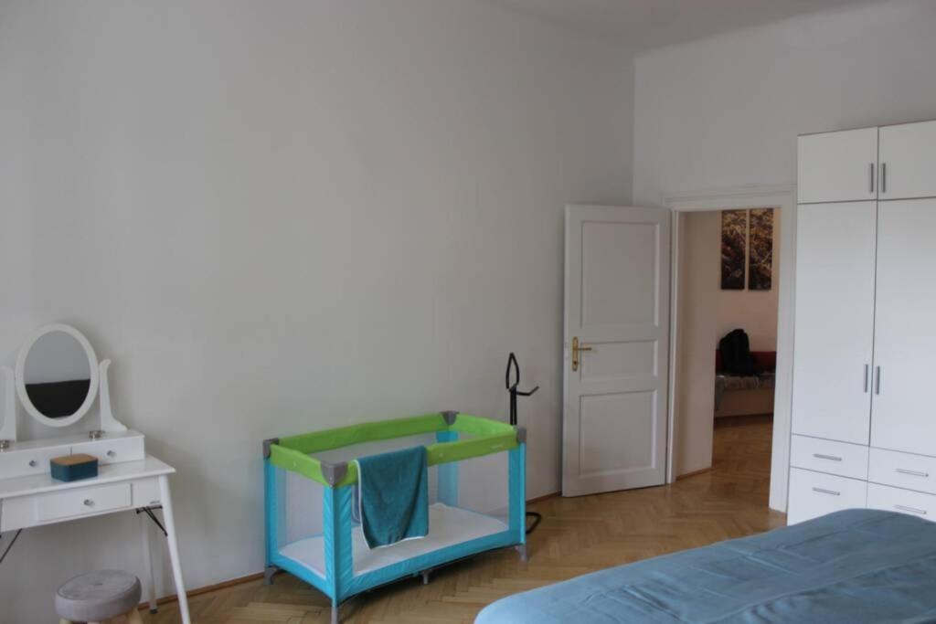 Wunderschone Altbauwohnung In Zentraler Lage Wien Exterior photo