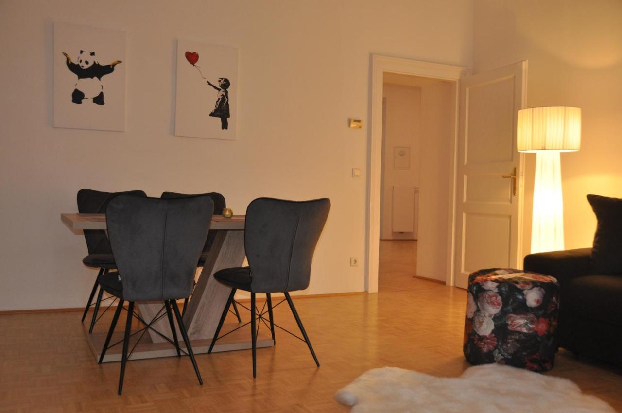 Wunderschone Altbauwohnung In Zentraler Lage Wien Exterior photo