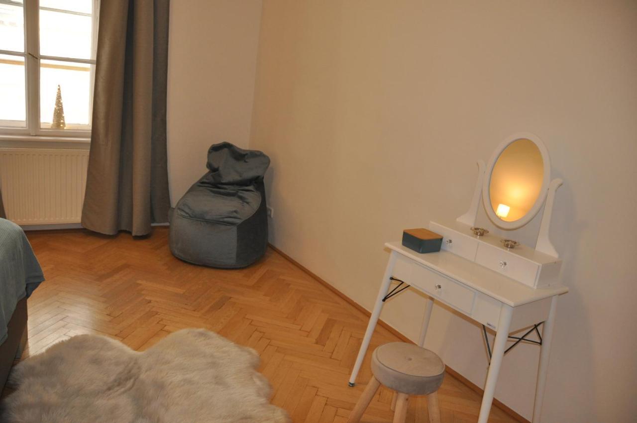 Wunderschone Altbauwohnung In Zentraler Lage Wien Exterior photo